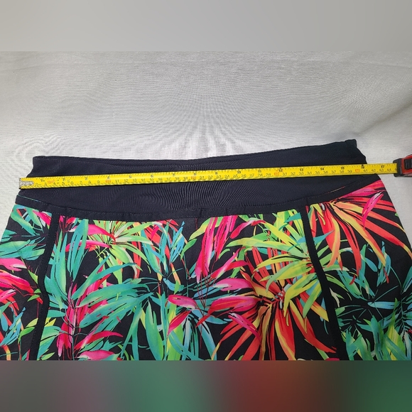 Fabletics Lorraine Run Skirt Tropical Print Size Large - Picture 8 of 9